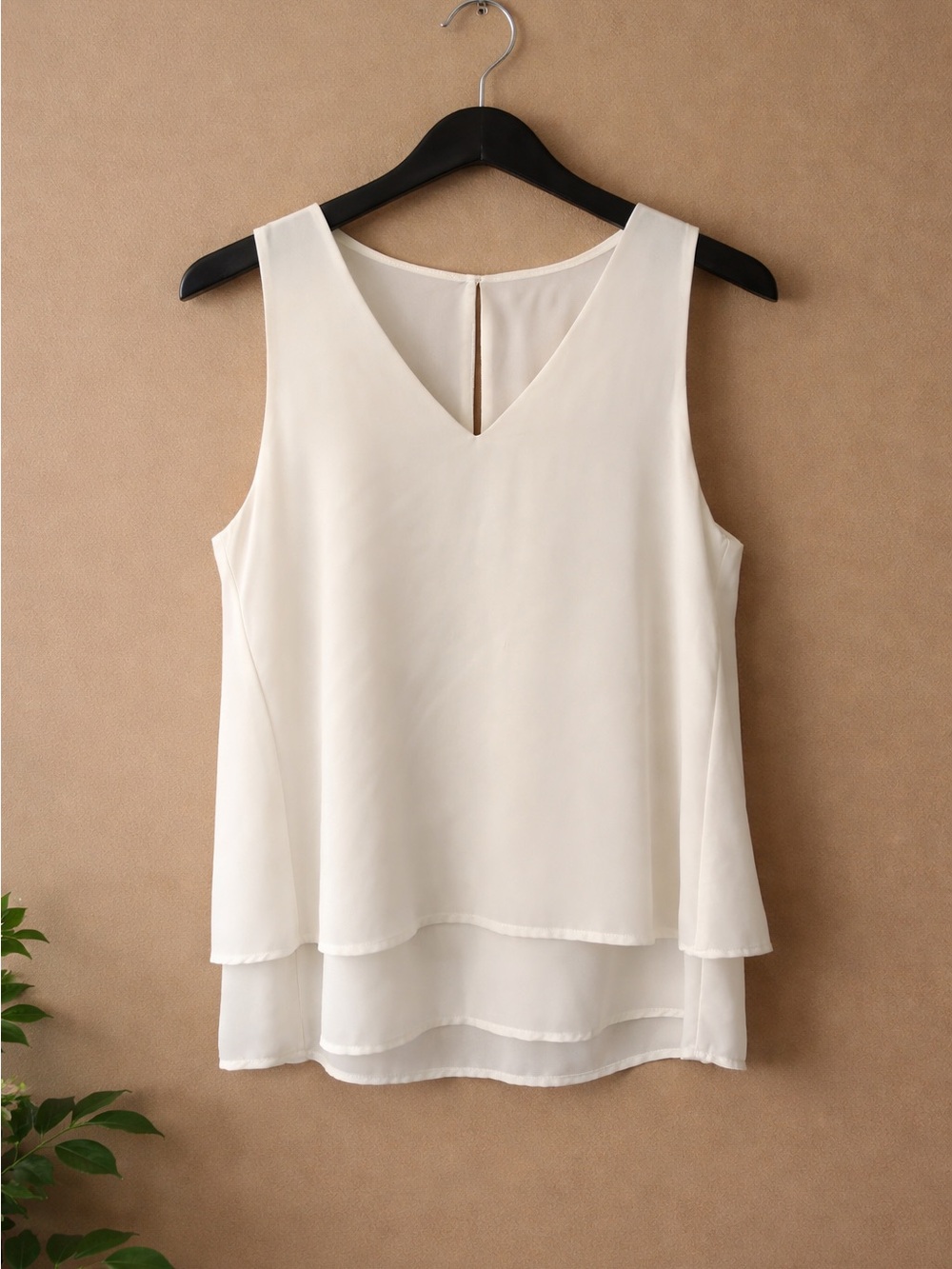 Sleeveless Layered V-Neck Camisole in Cream